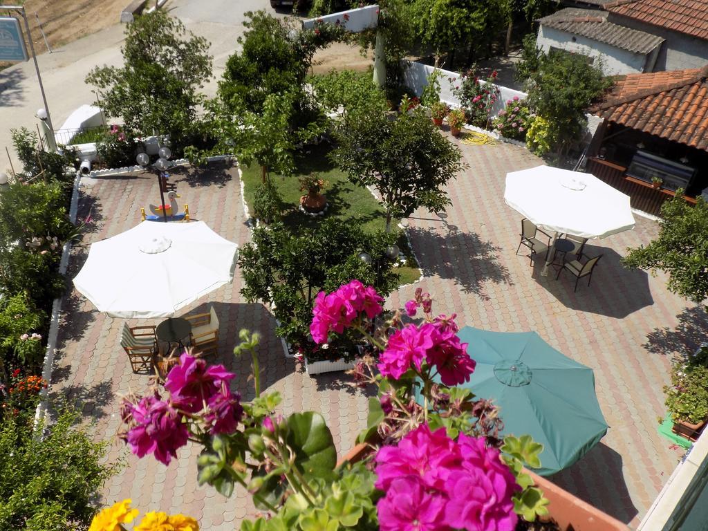 Des Roses Hotel 플라타니아스 외부 사진
